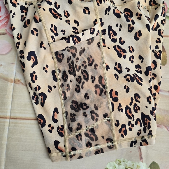 Fabletics set - leopard print - Picture 13 of 15